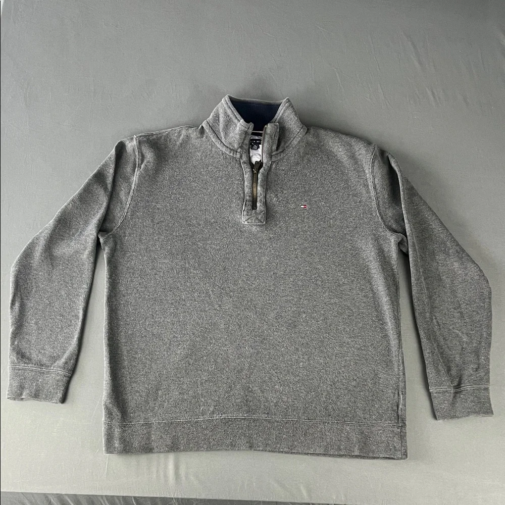 Tommy Hilfiger Men's size XL 1/4‎ zip Charcoal Sweatshirt
